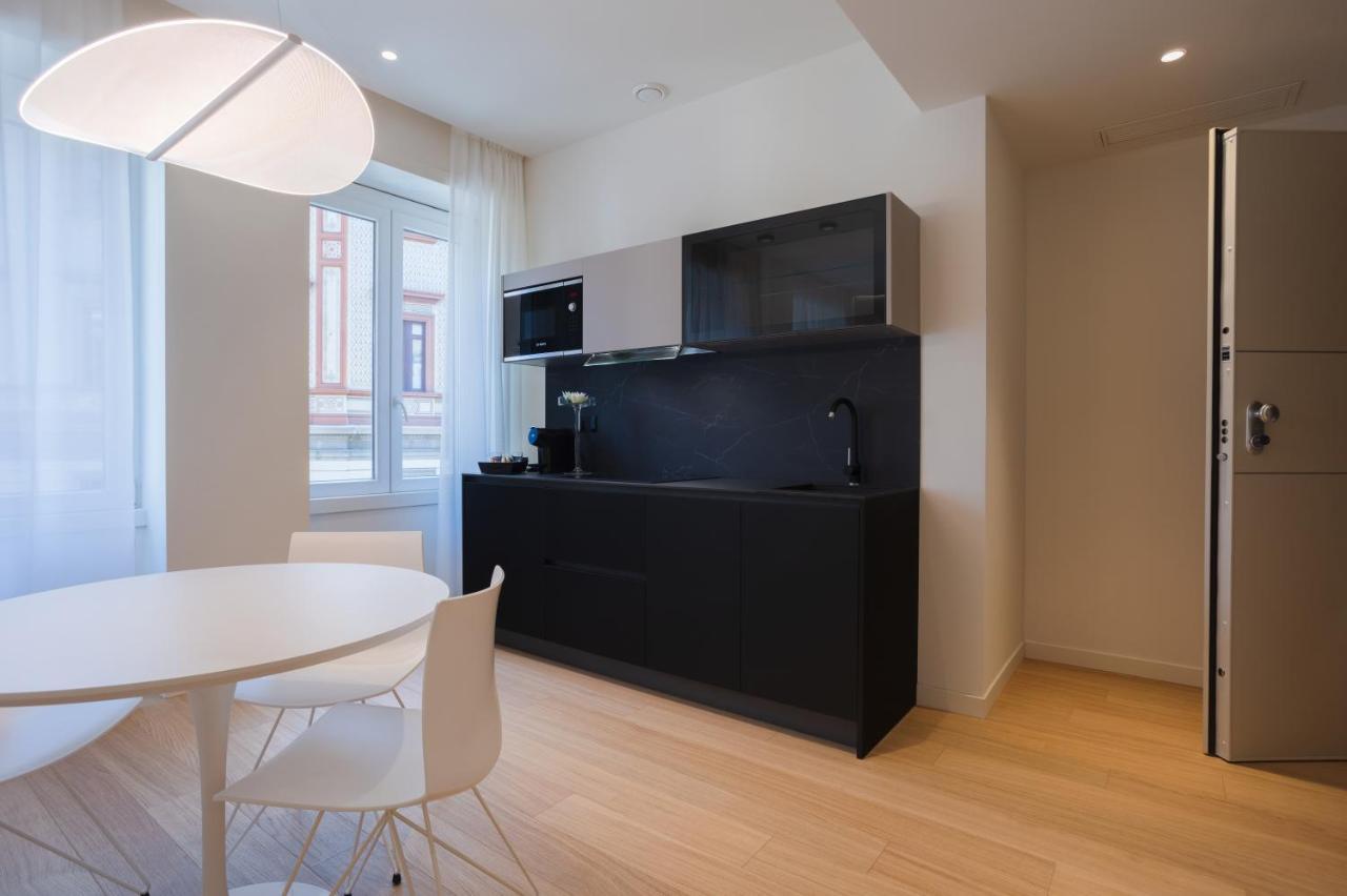 Sant'Ambrogio Apartments, Reception H24 Milano Exteriör bild